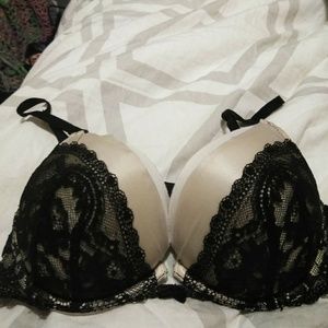 VS Miraculous plundge bra 32B